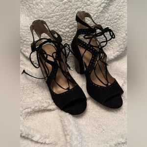 Beautiful Kari Blue heels